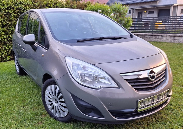 Opel Meriva cena 20700 przebieg: 229561, rok produkcji 2011 z Skalbmierz małe 781